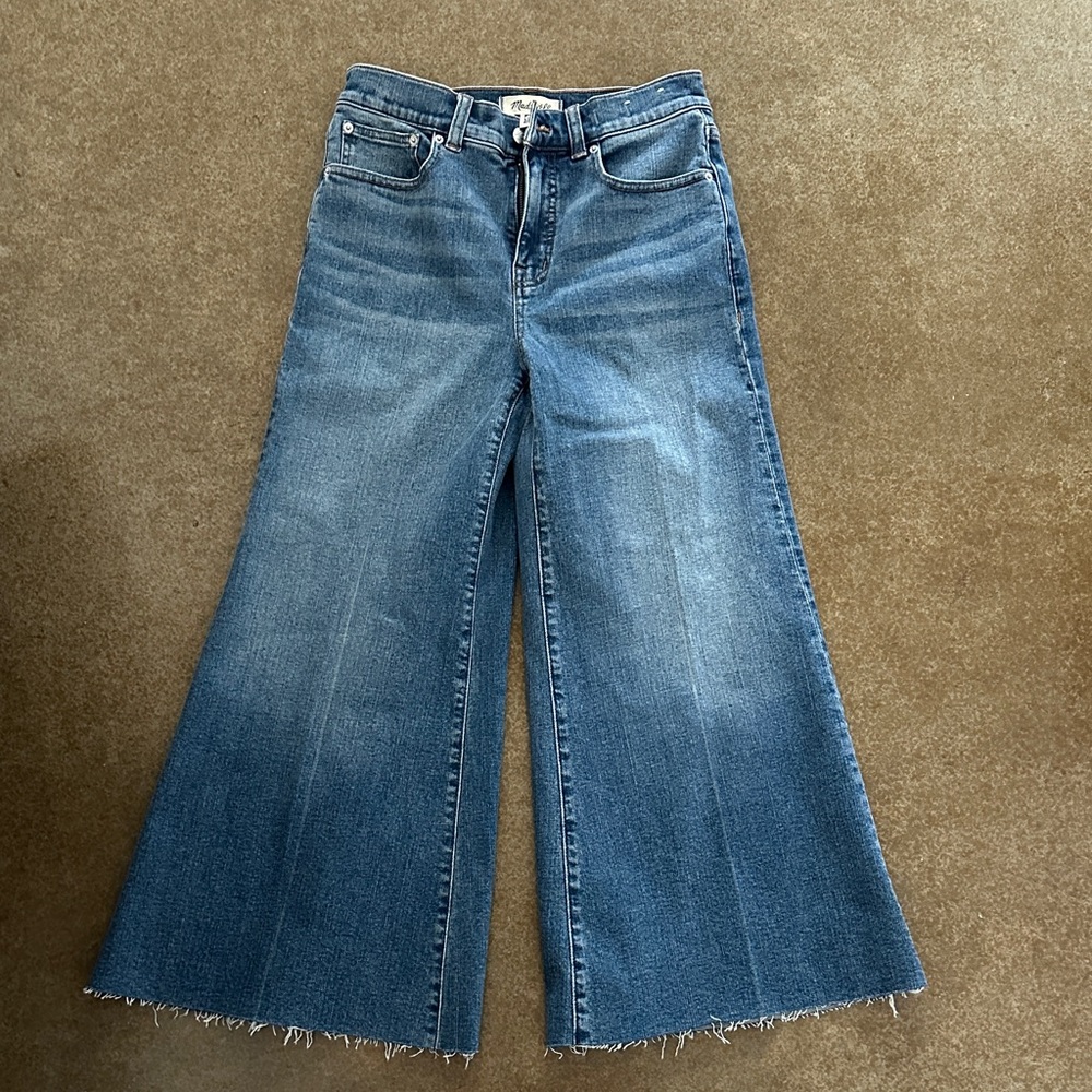 Madewell flared Wide-Leg Blue Jeans and size 26 petite